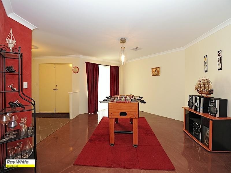 10 Turnberry Way, The Vines WA 6069