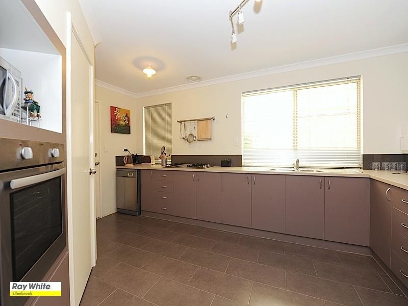 10 Turnberry Way, The Vines WA 6069