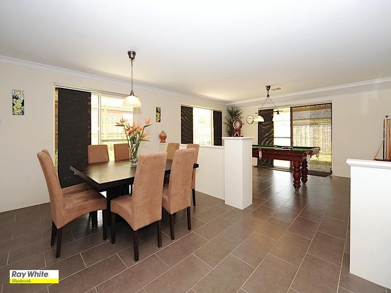 10 Turnberry Way, The Vines WA 6069