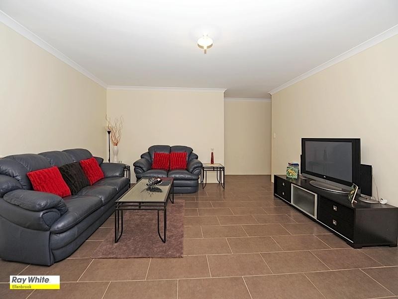 10 Turnberry Way, The Vines WA 6069