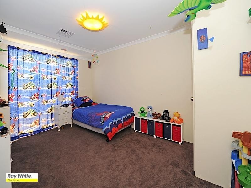 10 Turnberry Way, The Vines WA 6069