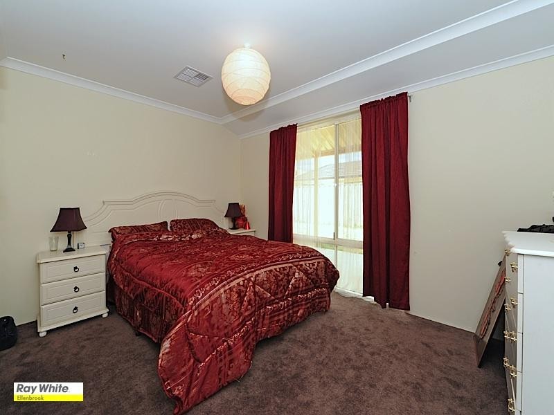 10 Turnberry Way, The Vines WA 6069