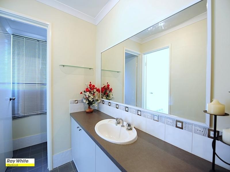 10 Turnberry Way, The Vines WA 6069