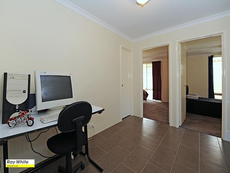 10 Turnberry Way, The Vines WA 6069