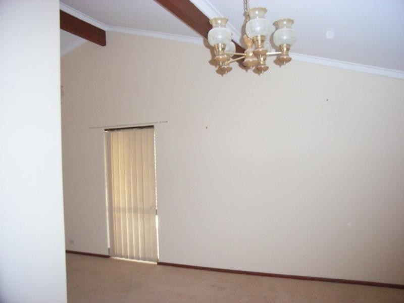 17 Saddlehill Ramble, Ballajura WA 6066