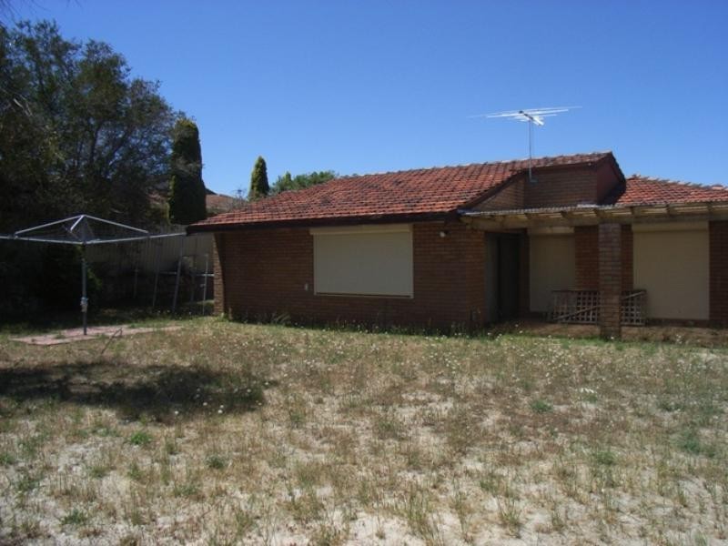 17 Saddlehill Ramble, Ballajura WA 6066