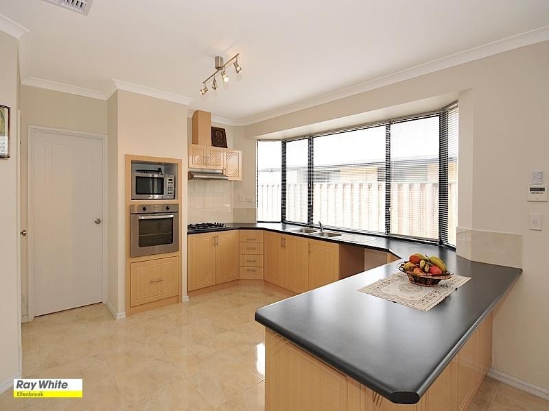 15 Thorold Avenue, Ellenbrook WA 6069