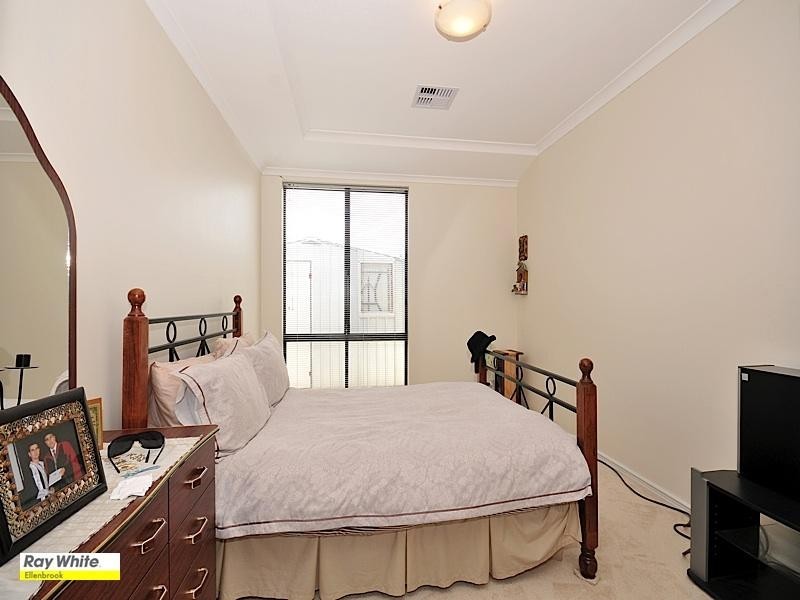 15 Thorold Avenue, Ellenbrook WA 6069