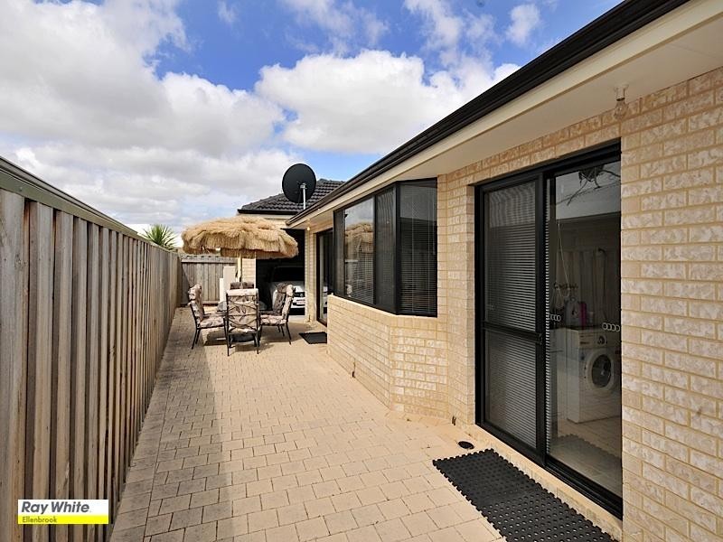 15 Thorold Avenue, Ellenbrook WA 6069