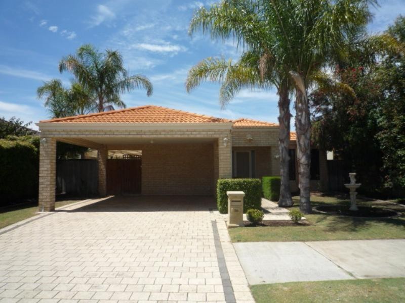 26 Santona Boulevard, Ellenbrook WA 6069