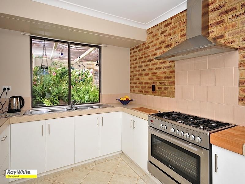 31 Deanhead Street, Bullsbrook WA 6084