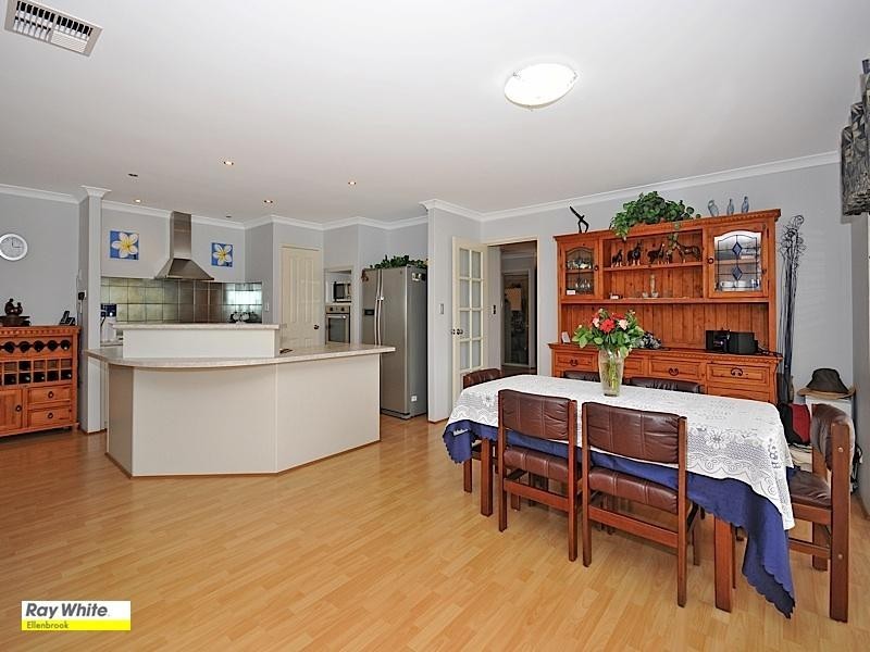 28 Lookout Circle, Ellenbrook WA 6069