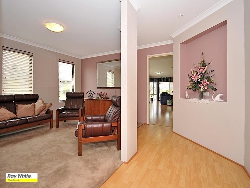 28 Lookout Circle, Ellenbrook WA 6069