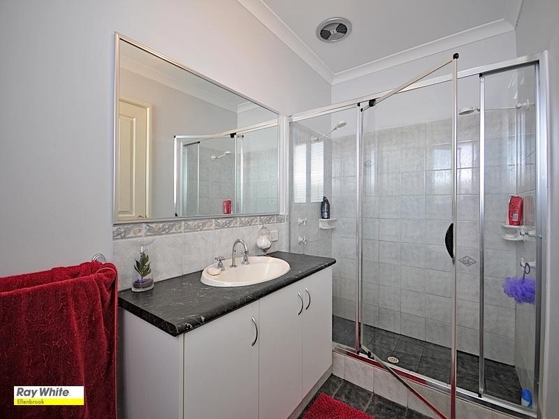 28 Lookout Circle, Ellenbrook WA 6069