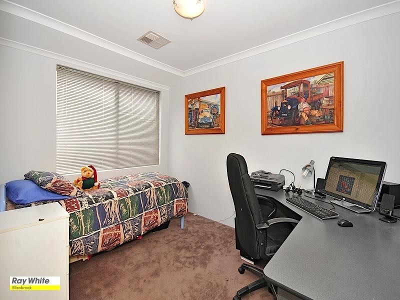 28 Lookout Circle, Ellenbrook WA 6069