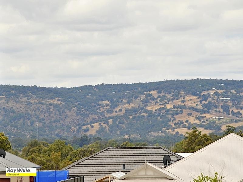 28 Lookout Circle, Ellenbrook WA 6069