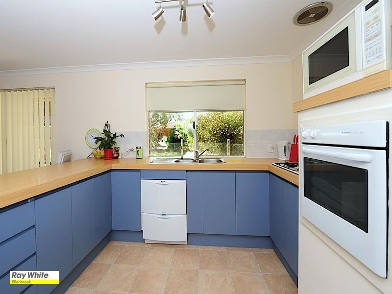 16 McKenzie Street, Muchea WA 6501