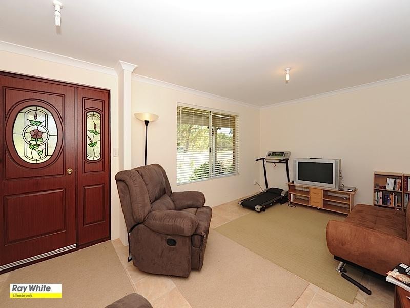 16 McKenzie Street, Muchea WA 6501