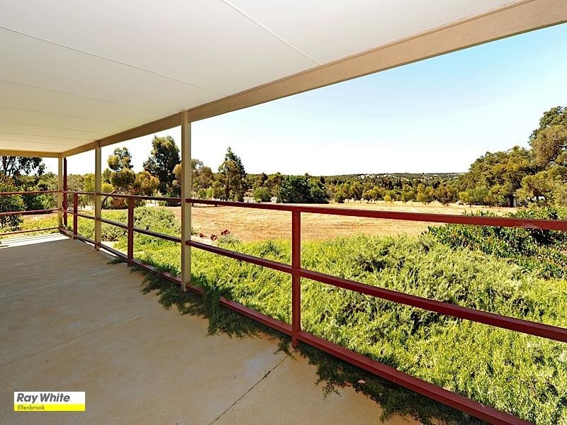 6 Murray Grey Circle, Lower Chittering WA 6084