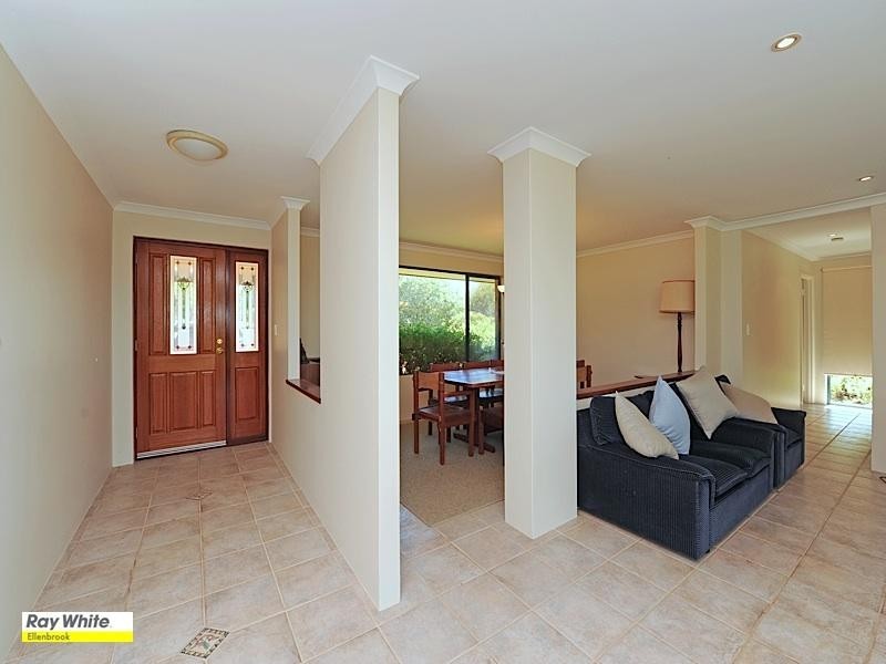 6 Murray Grey Circle, Lower Chittering WA 6084