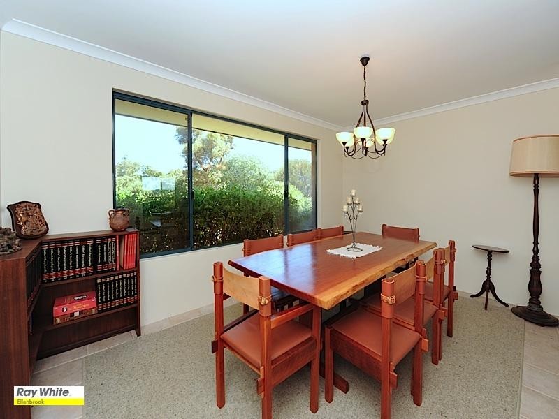 6 Murray Grey Circle, Lower Chittering WA 6084