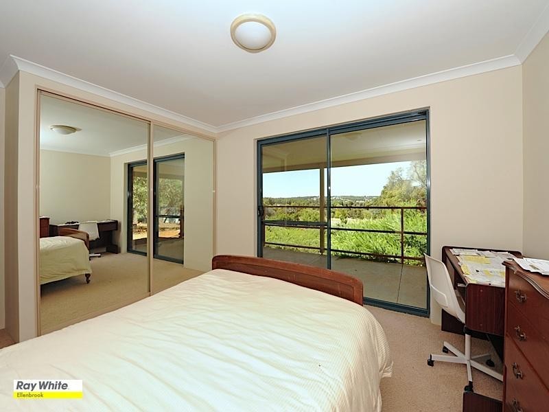 6 Murray Grey Circle, Lower Chittering WA 6084