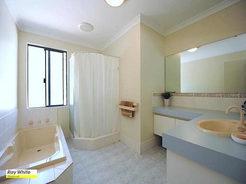 6 Murray Grey Circle, Lower Chittering WA 6084