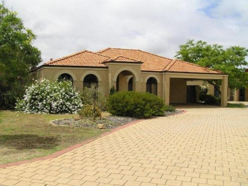 1/8 Wattlebird Crescent, Ellenbrook WA 6069