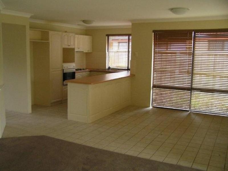 1/8 Wattlebird Crescent, Ellenbrook WA 6069