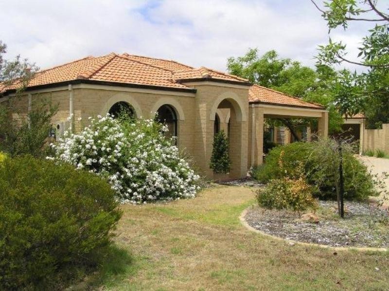1/8 Wattlebird Crescent, Ellenbrook WA 6069