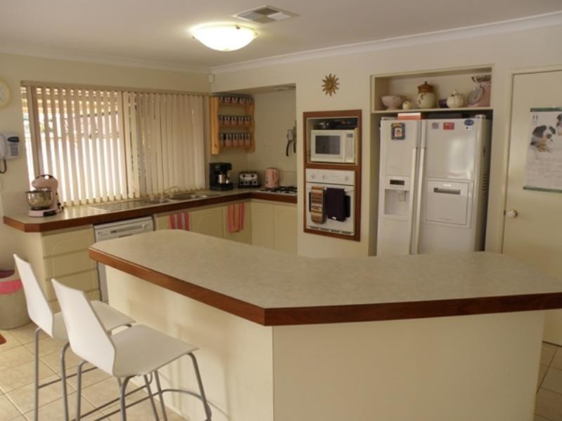 10 Forestview Boulevard, Ellenbrook WA 6069