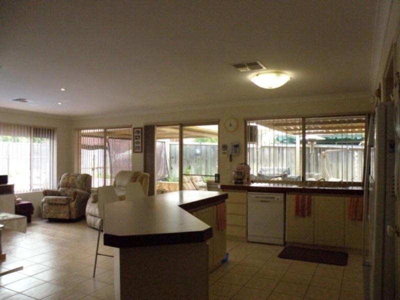 10 Forestview Boulevard, Ellenbrook WA 6069