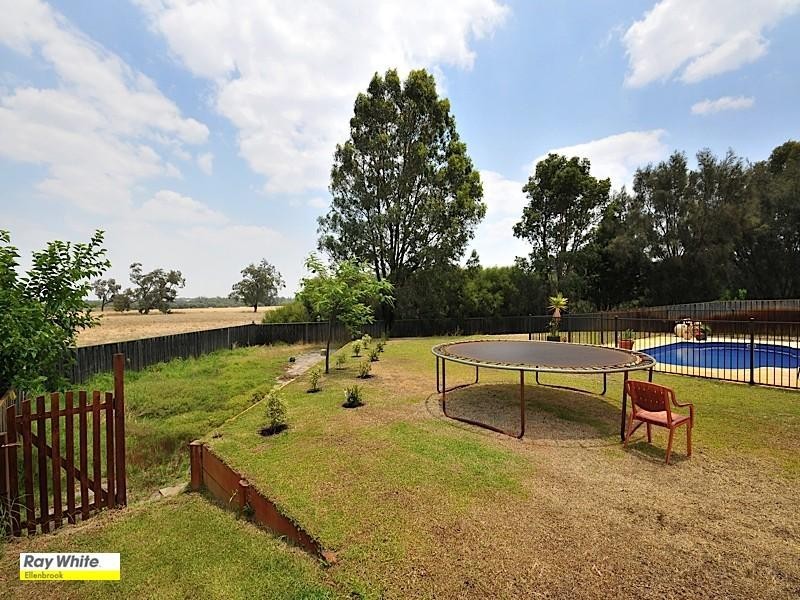 74 Taittinger Grove, The Vines WA 6069