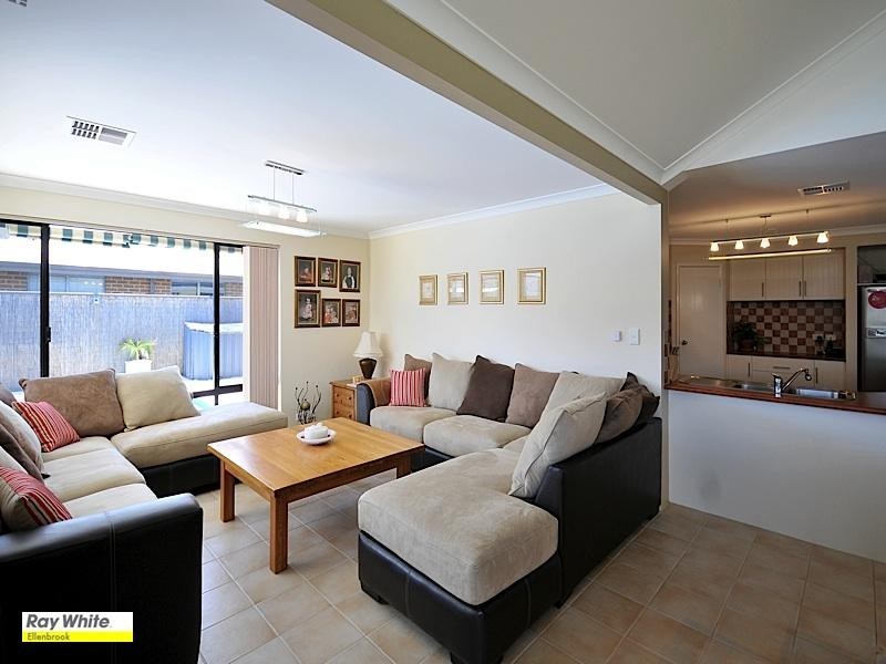 10 Ingham Street, Aveley WA 6069