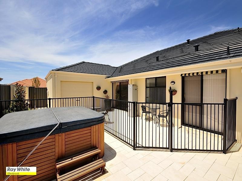 10 Ingham Street, Aveley WA 6069