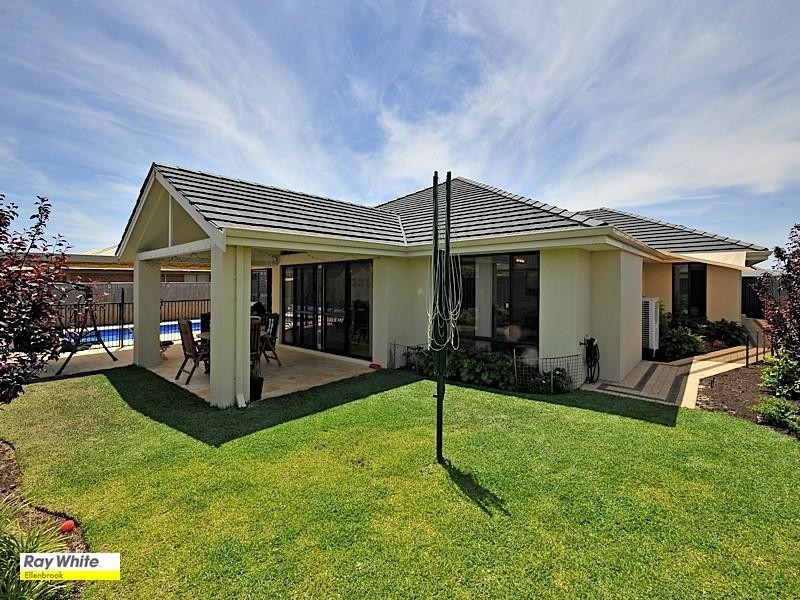 10 Ingham Street, Aveley WA 6069