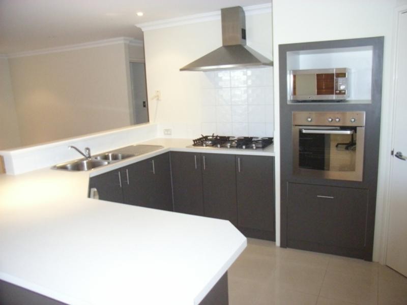 3/32 Farmaner Parkway, Ellenbrook WA 6069