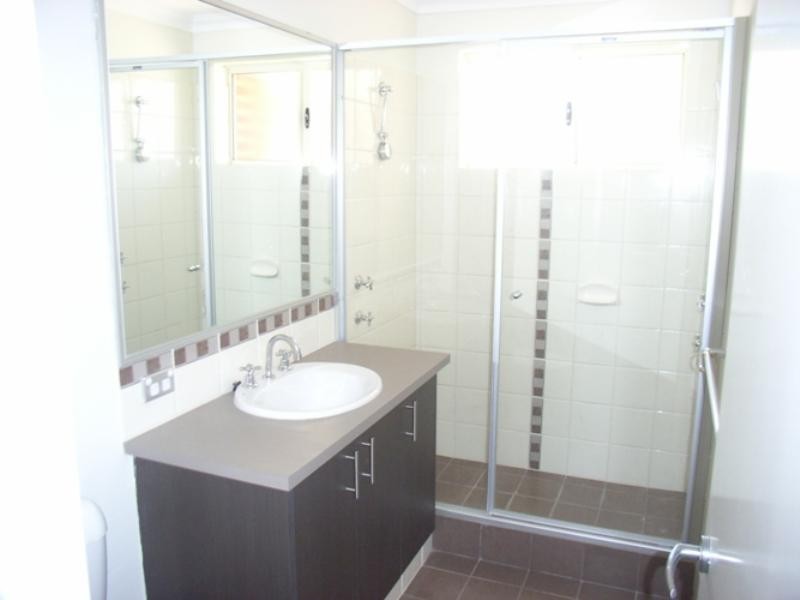 3/32 Farmaner Parkway, Ellenbrook WA 6069