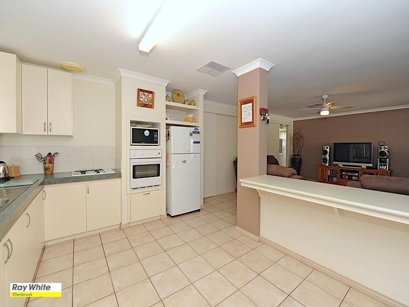 17 Canopy Court, Banksia Grove WA 6031