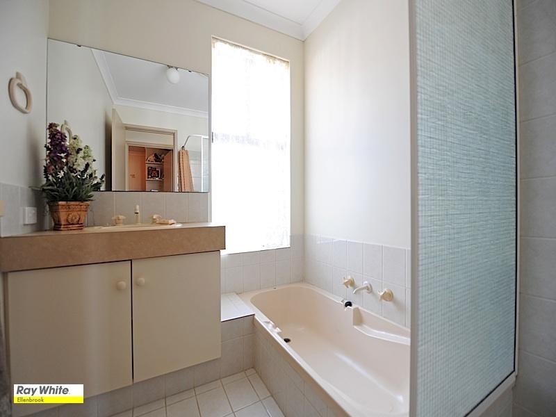 17 Canopy Court, Banksia Grove WA 6031