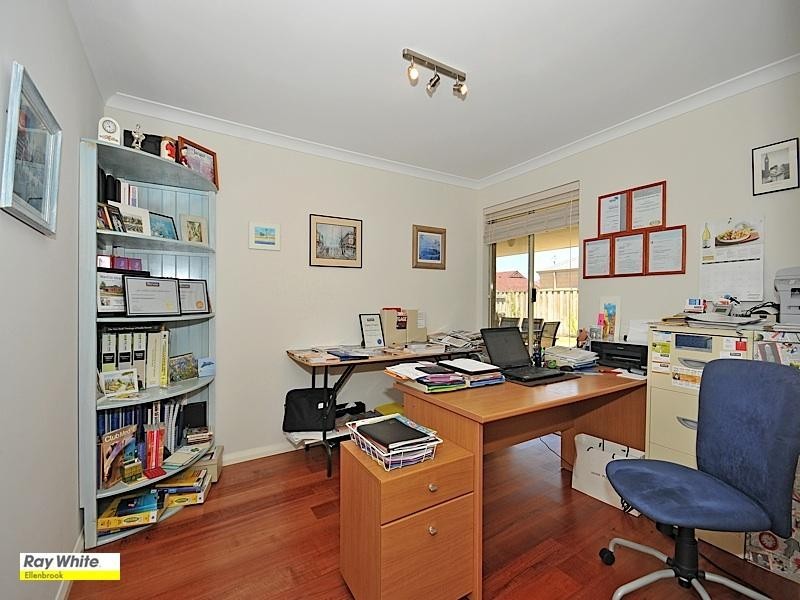 48 Roxburghe Drive, The Vines WA 6069