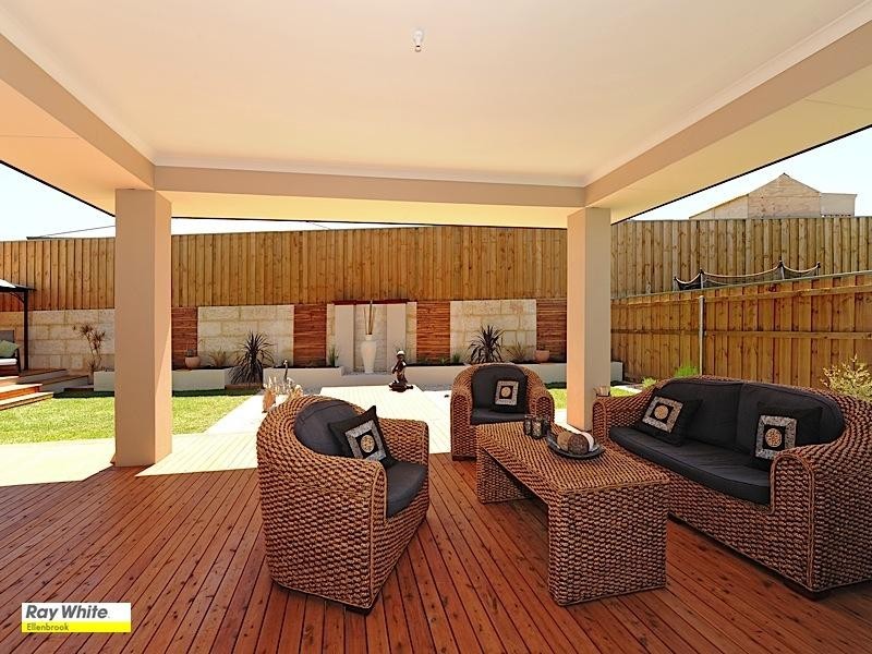 8 Stott Way, Ellenbrook WA 6069