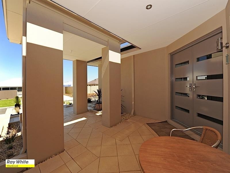 8 Stott Way, Ellenbrook WA 6069