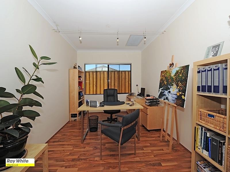 8 Stott Way, Ellenbrook WA 6069