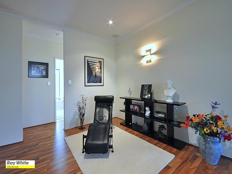 8 Stott Way, Ellenbrook WA 6069