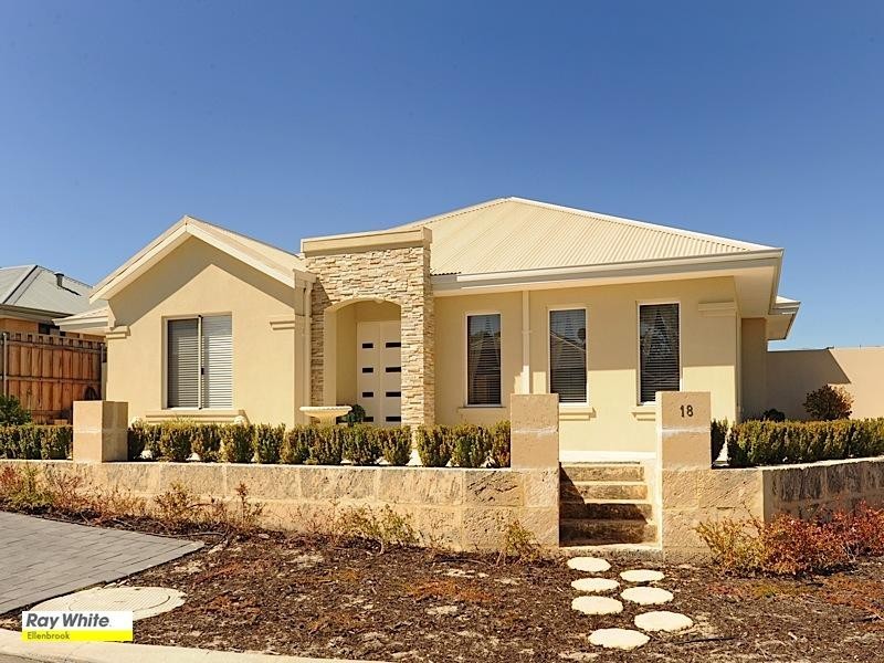 18 Pavilion Circle, The Vines WA 6069