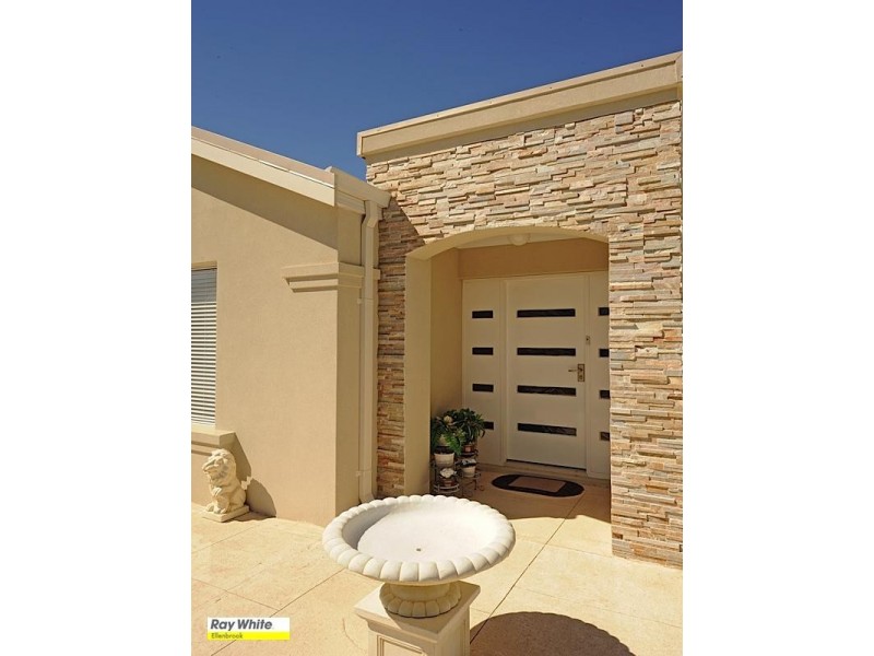 18 Pavilion Circle, The Vines WA 6069