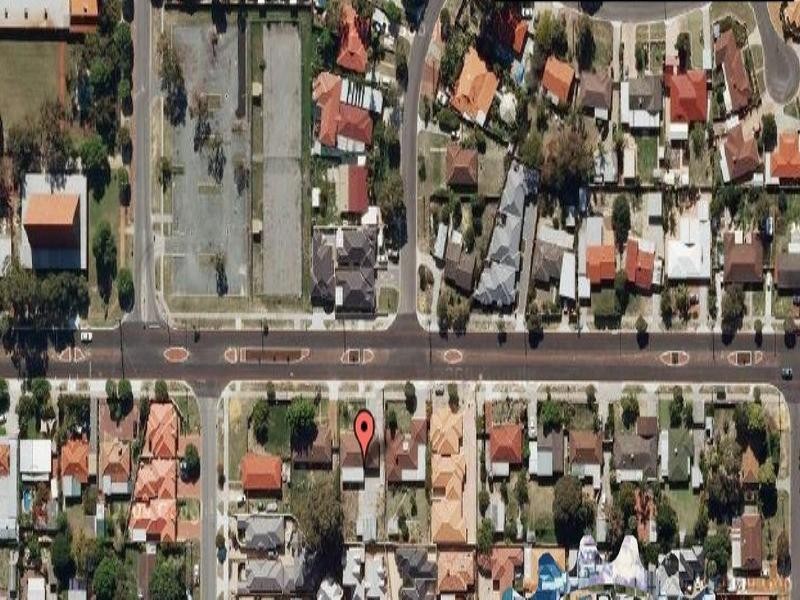 176 Ravenswood Drive, Nollamara WA 6061