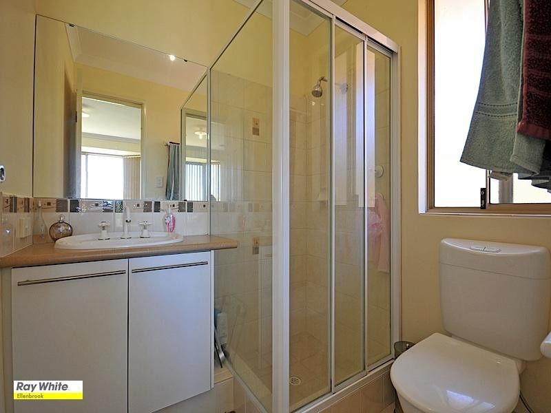 2/21 Midsummer Circle, Ellenbrook WA 6069