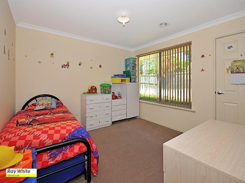 2/21 Midsummer Circle, Ellenbrook WA 6069